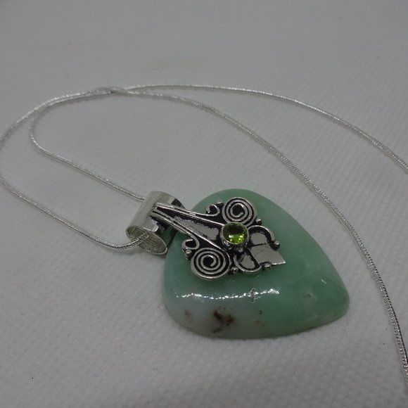 Gorgeous "GREEN CHALCEDONY & PERIDOT" Handmade Sterling Pendant/Chain #925 - Picture 1 of 3